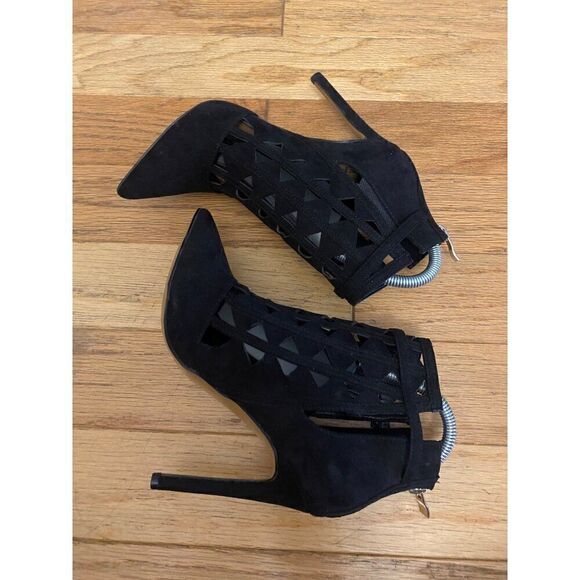 Report Fleure Black Suede Cutout High Heel Ankle Booties With Back Zipper sz 5.5 - Picture 4 of 9